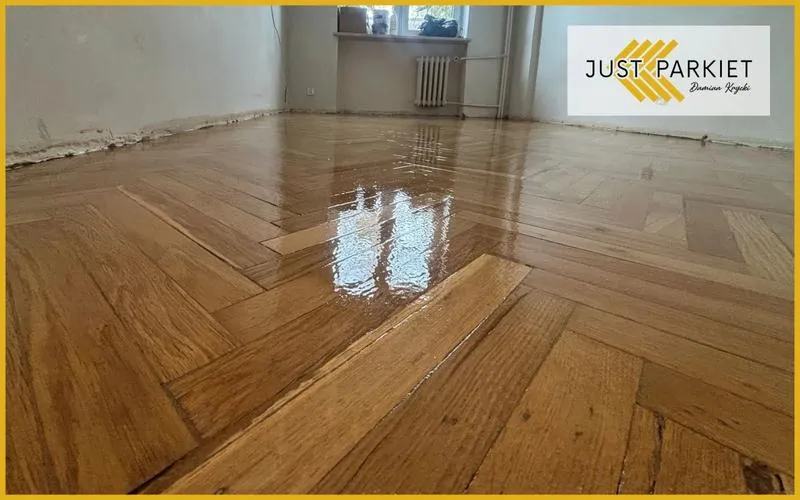 Odkryj sposoby na odnawianie starej podłogi z desek i przywracanie jej blasku bez ponoszenia dużych kosztów