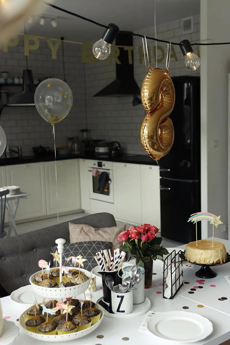 Dekoracje stołu urodzinowego