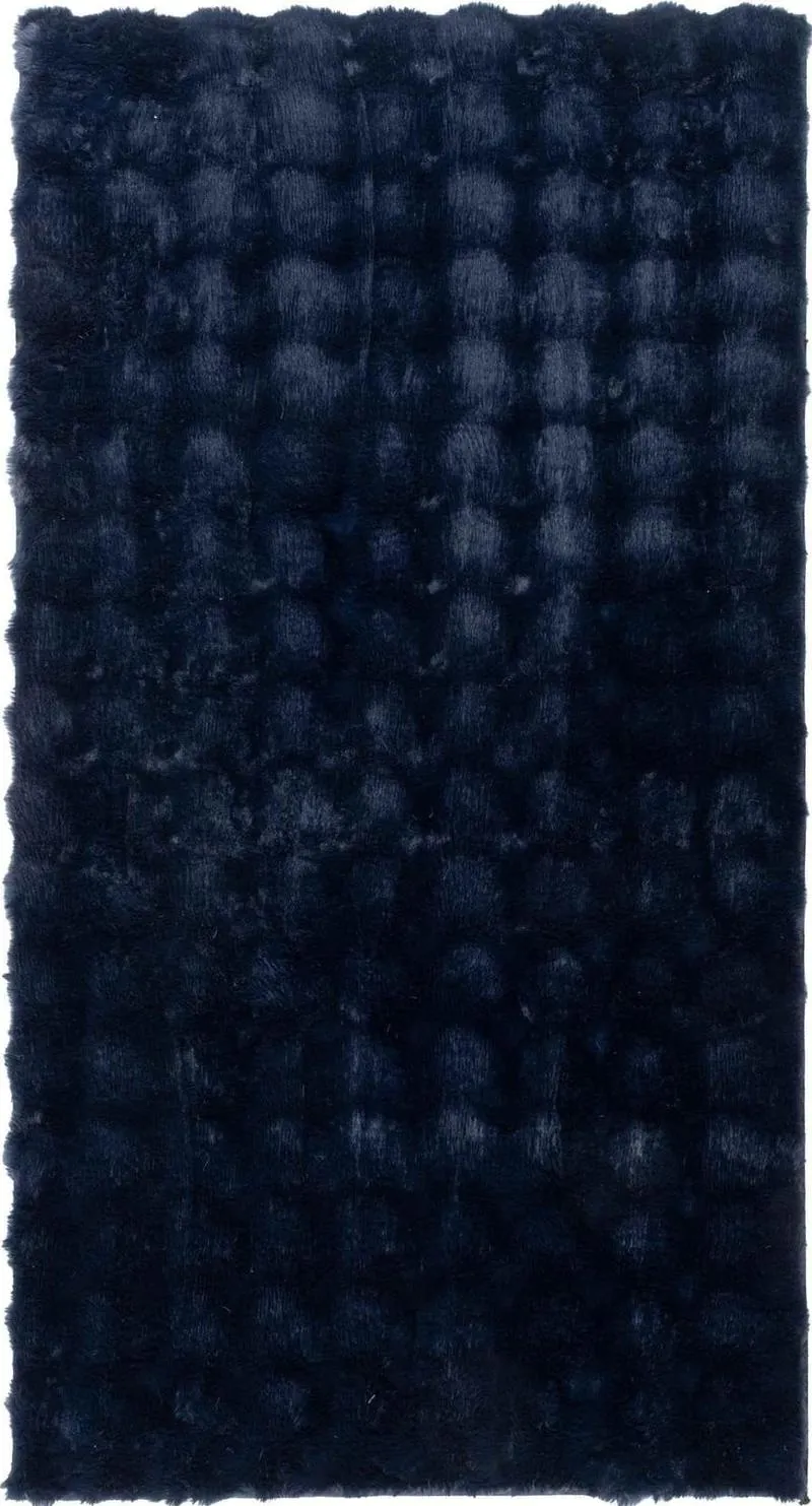 Dywan do granatowej kanapy