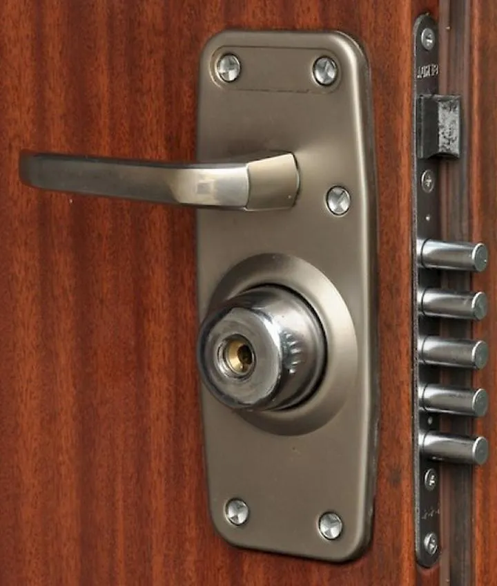 Koszt wymiany zamka w drzwiach