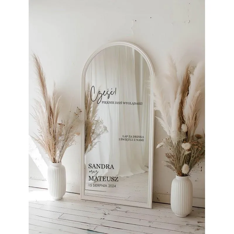 Odklejenie lustra od ściany