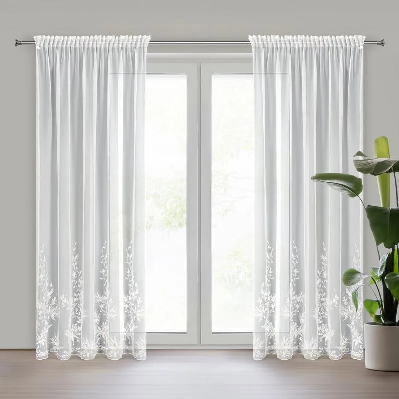 Pielęgnacja i pranie firanek wiosną