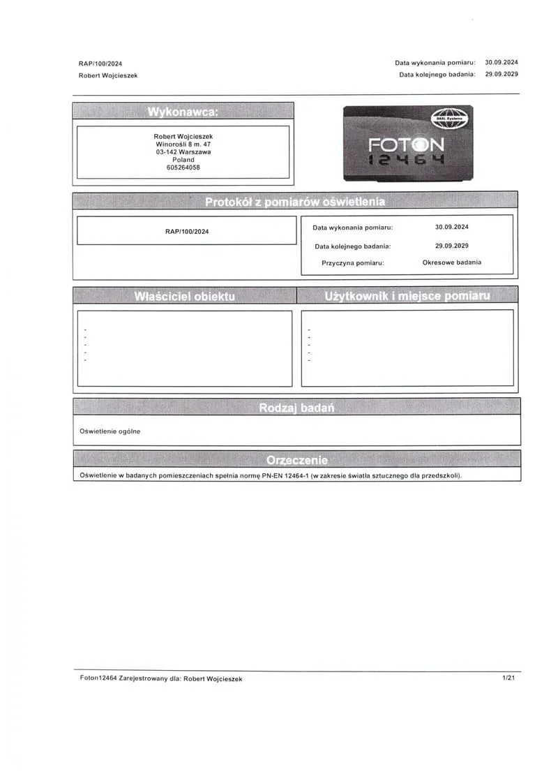 Pomiar natężenia oświetlenia w biurze