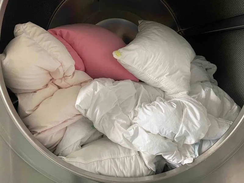 Regularna pielęgnacja i konserwacja poduszek