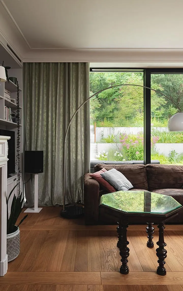 Zalety i wady zasłon na podłodze