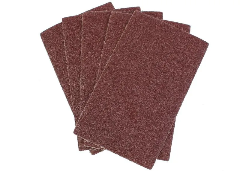 Ziarnistość papieru ściernego a rodzaj drewna